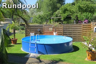 Stahlwandpool freistehend im Garten von Profi-Poolwelt